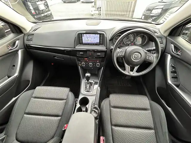 マツダ ＣＸ－５ XD 兵庫県 2014(平26)年 6.8万km ジェットブラックマイカ (株)IDOMが運営する【じしゃロン西宮店】の自社ローン専用車両になります。こちらは現金またはオートローンご利用時の価格です。自社ローンご希望の方は別途その旨お申付け下さい/SDナビ/ワンセグテレビ/バックカメラ/アイドリングストップ/クルーズコントロール/ETC