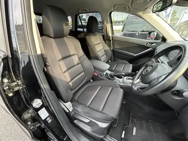 マツダ ＣＸ－５ XD 兵庫県 2014(平26)年 6.8万km ジェットブラックマイカ (株)IDOMが運営する【じしゃロン西宮店】の自社ローン専用車両になります。こちらは現金またはオートローンご利用時の価格です。自社ローンご希望の方は別途その旨お申付け下さい/SDナビ/ワンセグテレビ/バックカメラ/アイドリングストップ/クルーズコントロール/ETC