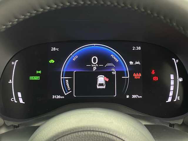 トヨタ ヤリスクロス ハイブリッド Z 鹿児島県 2024(令6)年 0.4万km プラチナホワイトパールマイカ スマートキー×2/純正ディスプレイオーディオ/全方位カメラ/前後ドライブレコーダー（HDR965GW）/BSM/トヨタセーフティセンス/・プリクラッシュセーフティ/・レーンデパーチャーアラート/・レーンキープアシスト/・レーダークルーズコントロール/・オートマチックハイビーム/ハーフレザーシート/D席パワーシート/D/N席シートヒーター/ビルトインETC/LEDヘッドライト/純正フロアマット/ドアバイザー/純正18インチアルミホイール/保証書/取扱説明書