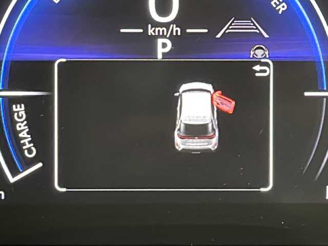 トヨタ ヤリスクロス ハイブリッド Z 鹿児島県 2024(令6)年 0.4万km プラチナホワイトパールマイカ スマートキー×2/純正ディスプレイオーディオ/全方位カメラ/前後ドライブレコーダー（HDR965GW）/BSM/トヨタセーフティセンス/・プリクラッシュセーフティ/・レーンデパーチャーアラート/・レーンキープアシスト/・レーダークルーズコントロール/・オートマチックハイビーム/ハーフレザーシート/D席パワーシート/D/N席シートヒーター/ビルトインETC/LEDヘッドライト/純正フロアマット/ドアバイザー/純正18インチアルミホイール/保証書/取扱説明書