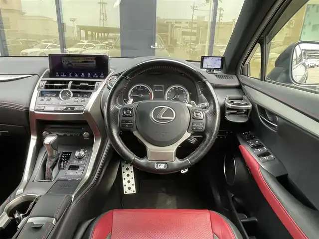 レクサス ＮＸ 300 Fスポーツ 石川県 2018(平30)年 8万km 黒 サンルーフ/赤黒革シート/ベンチレーションシート/衝突軽減B/アダプティブクルーズコントロール/ブラインドスポットモニター/純正ナビ/フルセグ/バックカメラ/クリアランスソナー/電動リアゲート