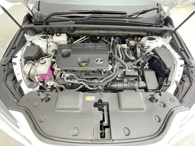 レクサス ＮＸ 350h バージョンL 千葉県 2023(令5)年 1.9万km ソニッククォーツ セーフティシステムプラス/・プリクラッシュセーフティ/・レーントレーシングアラート/・ロードサインアシスト/・レーンディパーチャーアラート/・レーダークルーズコントロール/・アクティブドライビングアシスト/・アダプティブハイビーム/・緊急時操舵支援/・レーンチェンジアシスト/・フロントクロストラフィックアラート/ブラインドスポットモニター/純正14インチディスプレイナビ/・Bluetooth接続/・フルセグTV/パノラミックビューモニター/AC100V電源/前後コーナーセンサー/シートヒーター/エアーシート/ビルトインETC