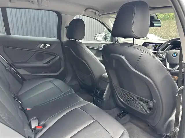 ＢＭＷ １１８ｄ プレイ エディションジョイ+ 福島県 2021(令3)年 5.9万km アルピンホワイトⅢ ワンオーナー/アクティブクルーズコントロール/黒レザーシート/メモリ付パワーシート/シートヒーター/インテリジェントセーフティ/純正ナビ/バックカメラ/ブラインドスポットモニター/レーンキープ/コンフォートアクセス/社外16インチ冬タイヤ積込（205/55/16）/パワーバックドア/ミラー一体型ETC/前後ドラレコ/LEDオート/取扱説明書/保証書/スペアキー