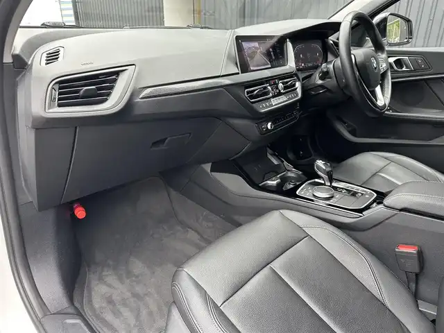 ＢＭＷ １１８ｄ プレイ エディションジョイ+ 福島県 2021(令3)年 5.9万km アルピンホワイトⅢ ワンオーナー/アクティブクルーズコントロール/黒レザーシート/メモリ付パワーシート/シートヒーター/インテリジェントセーフティ/純正ナビ/バックカメラ/ブラインドスポットモニター/レーンキープ/コンフォートアクセス/社外16インチ冬タイヤ積込（205/55/16）/パワーバックドア/ミラー一体型ETC/前後ドラレコ/LEDオート/取扱説明書/保証書/スペアキー
