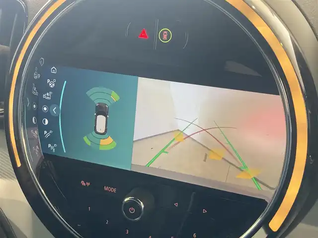 ＭＩＮＩ ＢＭＷ ミニ クロスオーバー クーパー D アンテイムドED 熊本県 2023(令5)年 1.9万km グレーⅡ ・スマートキー/・プッシュスタート/・インテリジェントセーフティ/・PDC自動起動/・パーキングアシスト/・クルーズコントロール(追従式)/・茶革シート/・前席シートヒーター /・純正メモリナビ/　【Bluetooth・USB・AppleCarPlay】/・バックカメラ/・ETC/・ドライブレコーダー(前後録画)/・パワーバックドア/・LEDヘッドランプ/・LEDフォグランプ/・UKテール/・純正マット
