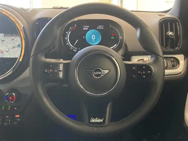 ＭＩＮＩ ＢＭＷ ミニ クロスオーバー クーパー D アンテイムドED 熊本県 2023(令5)年 1.9万km グレーⅡ ・スマートキー/・プッシュスタート/・インテリジェントセーフティ/・PDC自動起動/・パーキングアシスト/・クルーズコントロール(追従式)/・茶革シート/・前席シートヒーター /・純正メモリナビ/　【Bluetooth・USB・AppleCarPlay】/・バックカメラ/・ETC/・ドライブレコーダー(前後録画)/・パワーバックドア/・LEDヘッドランプ/・LEDフォグランプ/・UKテール/・純正マット
