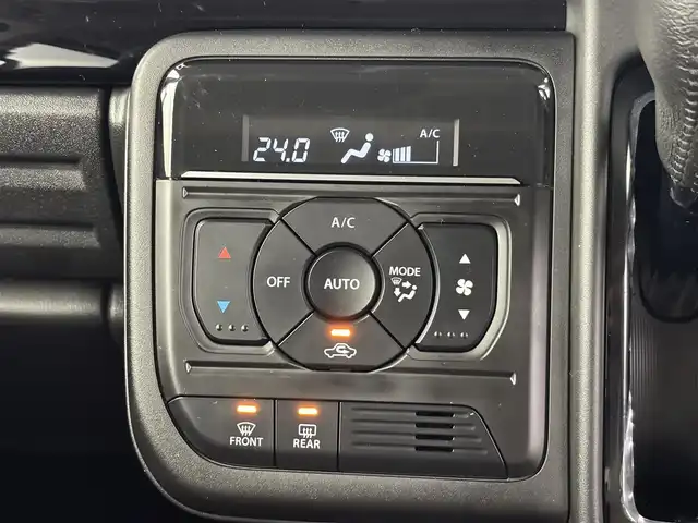 スズキ スペーシア カスタム HYBRID XS 埼玉県 2024(令6)年 1.4万km ピュアホワイトP 純正9インチナビ/(Bluetooth/CD/DVD/HDMI/USB/ipod/AM/FM)/地デジフルセグ/全方位カメラ/ETC/ステアリングヒーター/アダプティブクルーズコントロール/衝突軽減ブレーキ/車線逸脱抑制機能/ヘッドアップディスプレイ/先行車発進お知らせ機能/標識認識機能/前席シートヒーター/電子パーキングシステム/ブレーキホールド/アイドリングストップ/ロールサンシェード/ウィンカーミラー/フロントフォグランプ/純正フロアマット/純正15インチアルミホイール