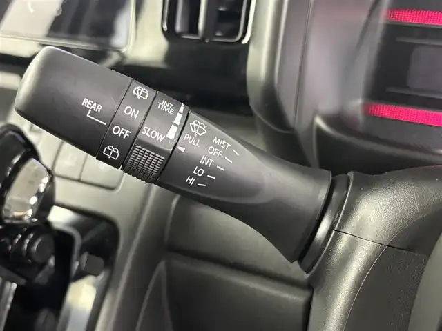 スズキ スペーシア カスタム HYBRID XS 埼玉県 2024(令6)年 1.4万km ピュアホワイトP 純正9インチナビ/(Bluetooth/CD/DVD/HDMI/USB/ipod/AM/FM)/地デジフルセグ/全方位カメラ/ETC/ステアリングヒーター/アダプティブクルーズコントロール/衝突軽減ブレーキ/車線逸脱抑制機能/ヘッドアップディスプレイ/先行車発進お知らせ機能/標識認識機能/前席シートヒーター/電子パーキングシステム/ブレーキホールド/アイドリングストップ/ロールサンシェード/ウィンカーミラー/フロントフォグランプ/純正フロアマット/純正15インチアルミホイール