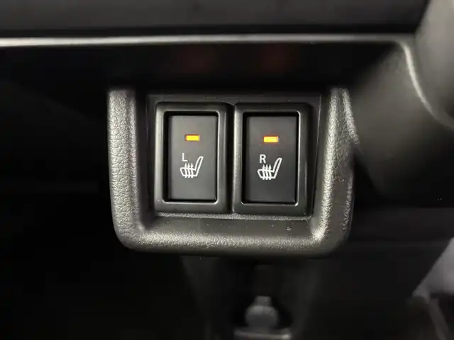 スズキ スペーシア カスタム HYBRID XS 埼玉県 2024(令6)年 1.4万km ピュアホワイトP 純正9インチナビ/(Bluetooth/CD/DVD/HDMI/USB/ipod/AM/FM)/地デジフルセグ/全方位カメラ/ETC/ステアリングヒーター/アダプティブクルーズコントロール/衝突軽減ブレーキ/車線逸脱抑制機能/ヘッドアップディスプレイ/先行車発進お知らせ機能/標識認識機能/前席シートヒーター/電子パーキングシステム/ブレーキホールド/アイドリングストップ/ロールサンシェード/ウィンカーミラー/フロントフォグランプ/純正フロアマット/純正15インチアルミホイール