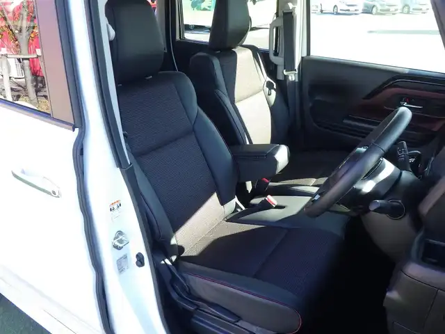 スズキ スペーシア カスタム HYBRID XS 千葉県 2024(令6)年 1.4万km ピュアホワイトP 純正9インチナビ/(Bluetooth/CD/DVD/HDMI/USB/ipod/AM/FM)/地デジフルセグ/全方位カメラ/ETC/ステアリングヒーター/アダプティブクルーズコントロール/衝突軽減ブレーキ/車線逸脱抑制機能/ヘッドアップディスプレイ/先行車発進お知らせ機能/標識認識機能/前席シートヒーター/電子パーキングシステム/ブレーキホールド/アイドリングストップ/ロールサンシェード/ウィンカーミラー/フロントフォグランプ/純正フロアマット/純正15インチアルミホイール