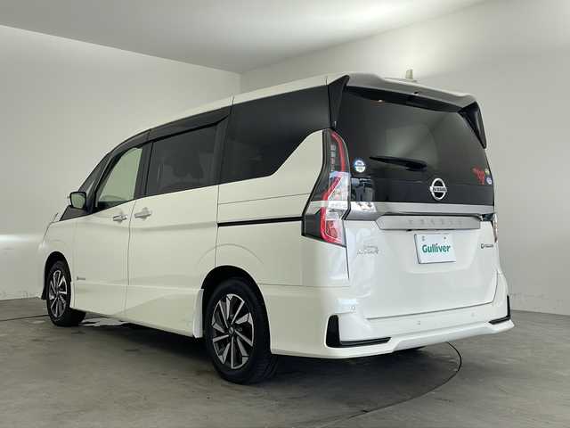 日産 セレナ e－パワー ハイウェイスター V 兵庫県 2020(令2)年 5.5万km ブリリアントホワイトパール ・純正10インチSDナビ（MM520D-L）/CD/DVD/BD/SD/BT/フルセグ/・バックカメラ/・ビルトインETC/・プロパイロット/・インテリジェントエマージェンシーブレーキ/・インテリジェントFCW＋LDW/・インテリジェントBSI＋BSW/・RCTA/・踏み間違い衝突防止アシスト/・標識検知機能/・車両接近通報装置/・両側パワースライドドア/・前席シートヒーター/・純正16インチアルミホイール/・前後ドライブレコーダー/・スマートキー/・LEDライト/・ステアリングヒーター