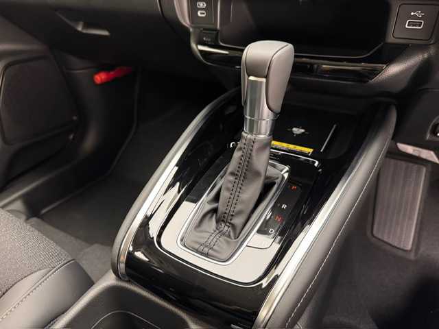 ホンダ ヴェゼル ハイブリッド e:HEV Z 兵庫県 2025(令7)年 0.1千km クリスタルブラックパール 登録済み未使用車/純正メモリナビ/（フルセグ/Bluetooth/AppleCarPlay/AndroidAuto）/純正ディスプレイオーディオ/バックカメラ/ビルトインETC2.0/ワイヤレス充電/パドルシフト/パワーバックドア/ハーフレザーシート/LEDヘッドライト/LEDフォグ/純正18インチアルミホイール/コーナーセンサー/ACC/PCS/BSM/LKA