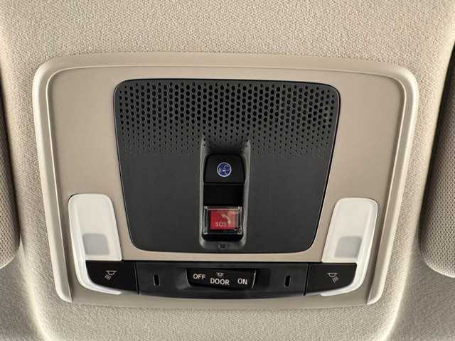 ホンダ ヴェゼル ハイブリッド e:HEV Z 兵庫県 2025(令7)年 0.1千km クリスタルブラックパール 登録済み未使用車/純正メモリナビ/（フルセグ/Bluetooth/AppleCarPlay/AndroidAuto）/純正ディスプレイオーディオ/バックカメラ/ビルトインETC2.0/ワイヤレス充電/パドルシフト/パワーバックドア/ハーフレザーシート/LEDヘッドライト/LEDフォグ/純正18インチアルミホイール/コーナーセンサー/ACC/PCS/BSM/LKA