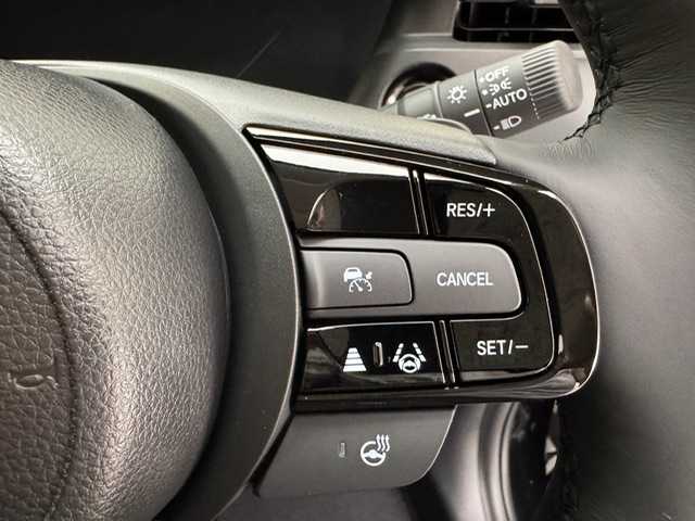 ホンダ ヴェゼル ハイブリッド e:HEV Z 兵庫県 2025(令7)年 0.1千km クリスタルブラックパール 登録済み未使用車/純正メモリナビ/（フルセグ/Bluetooth/AppleCarPlay/AndroidAuto）/純正ディスプレイオーディオ/バックカメラ/ビルトインETC2.0/ワイヤレス充電/パドルシフト/パワーバックドア/ハーフレザーシート/LEDヘッドライト/LEDフォグ/純正18インチアルミホイール/コーナーセンサー/ACC/PCS/BSM/LKA