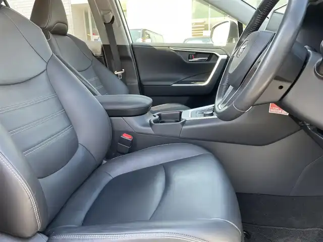 トヨタ ＲＡＶ４ G Zパッケージ 石川県 2019(令1)年 3.9万km ホワイトパールクリスタルシャイン 純正9型ナビ/フルセグTV/バックカメラ/LEDヘッドライト/ETC/革シート/シートヒーター/パワーバックドア/スマートキー/プッシュスタート/電動ミラー/トヨタセーフティセンス/レーダークルーズ/コーナーセンサー/デジタルミラー/寒冷地仕様/ブラインドスポットモニター/オートライト