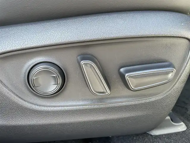 トヨタ ＲＡＶ４ G Zパッケージ 石川県 2019(令1)年 3.9万km ホワイトパールクリスタルシャイン 純正9型ナビ/フルセグTV/バックカメラ/LEDヘッドライト/ETC/革シート/シートヒーター/パワーバックドア/スマートキー/プッシュスタート/電動ミラー/トヨタセーフティセンス/レーダークルーズ/コーナーセンサー/デジタルミラー/寒冷地仕様/ブラインドスポットモニター/オートライト
