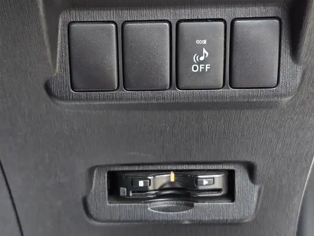 トヨタ プリウス α G ツーリングセレクション 鹿児島県 2015(平27)年 8.4万km ホワイトパールクリスタルシャイン モデリスタエアロ（リア／フロントスポイラー）　/クルーズコントロール　/ビルトインＥＴＣ　/前後ドライブレコーダー　/社外ＳＤナビ（ＭＤＶ－Ｘ７０２Ｗ）　/Ｂｌｕｅｔｏｏｔｈオーディオ　/バックカメラ　/フルセグテレビ/D席パワーシート/ハーフレザーシート/プッシュスタート/スマートキー/アイドリングストップ/カーテンエアバッグ/エアバッグ(W+サイド)