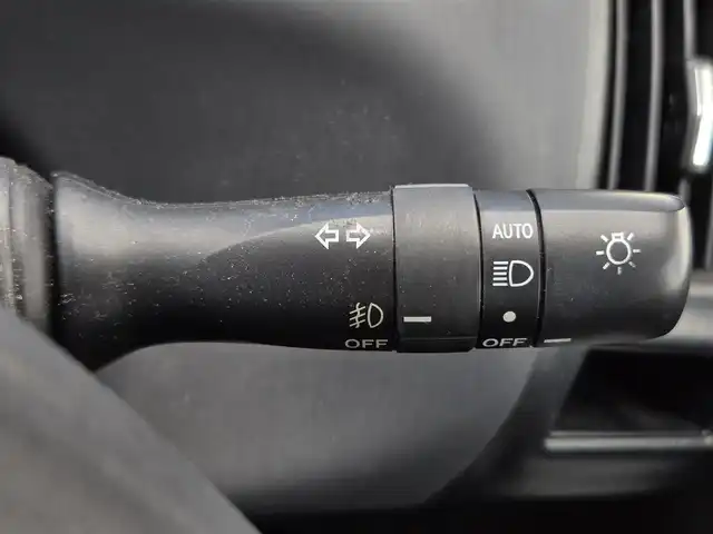 トヨタ プリウス α G ツーリングセレクション 鹿児島県 2015(平27)年 8.4万km ホワイトパールクリスタルシャイン モデリスタエアロ（リア／フロントスポイラー）　/クルーズコントロール　/ビルトインＥＴＣ　/前後ドライブレコーダー　/社外ＳＤナビ（ＭＤＶ－Ｘ７０２Ｗ）　/Ｂｌｕｅｔｏｏｔｈオーディオ　/バックカメラ　/フルセグテレビ/D席パワーシート/ハーフレザーシート/プッシュスタート/スマートキー/アイドリングストップ/カーテンエアバッグ/エアバッグ(W+サイド)
