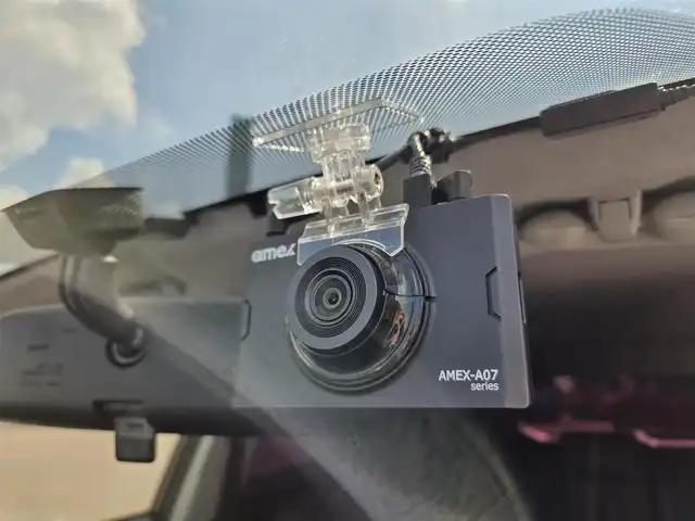 トヨタ プリウス α G ツーリングセレクション 鹿児島県 2015(平27)年 8.4万km ホワイトパールクリスタルシャイン モデリスタエアロ（リア／フロントスポイラー）　/クルーズコントロール　/ビルトインＥＴＣ　/前後ドライブレコーダー　/社外ＳＤナビ（ＭＤＶ－Ｘ７０２Ｗ）　/Ｂｌｕｅｔｏｏｔｈオーディオ　/バックカメラ　/フルセグテレビ/D席パワーシート/ハーフレザーシート/プッシュスタート/スマートキー/アイドリングストップ/カーテンエアバッグ/エアバッグ(W+サイド)