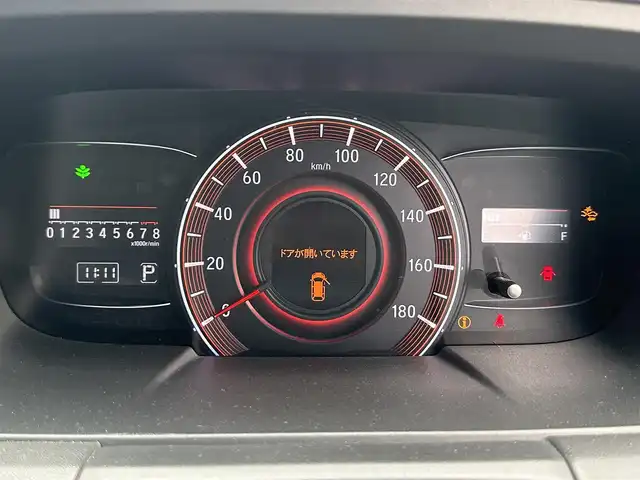 ホンダ オデッセイ アブソルート 道北・旭川 2015(平27)年 14万km ホワイトオーキッドパール (株)IDOMが運営する【じしゃロン旭川店】の自社ローン専用車両になります。こちらは現金またはオートローンご利用時の価格です。自社ローンご希望の方は別途その旨お申付け下さい/　/・純正ナビ(CD/DVD/BT/フルセグ)/・バックカメラ/・ETC/・レーダーブレーキ/・クルーズコントロール/・パドルシフト/・ステアリングリモコン/・両側パワースライドドア/・プッシュスタート/・スマートキー1個/・フォグランプ