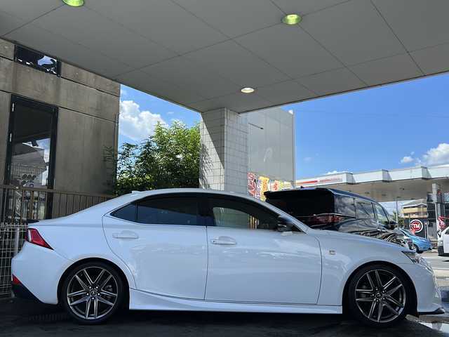 レクサス ＩＳ 250 Fスポーツ 京都府 2014(平26)年 6万km ホワイトノーヴァガラスフレーク 純正SDナビ/フルセグTV/Bluetooth/CD/DVD/USB/SD/AUX/バックカメラ/クルーズコントロール/パドルシフト/ハーフレザーシート/シートヒーター/ビルトインETC/RS-Rスプリングローダウン/電格ウィンカーミラー/ステアリングスイッチ/オールオートパワーウィンドウ/純正ドアバイザー/純正フロアマット/外Rスポイラー/禁煙車