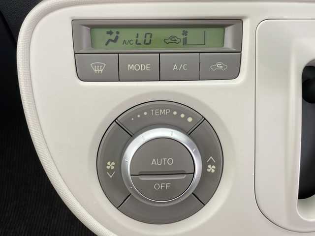 ダイハツ ミラ ココア プラスX スペシャルコーデ 長野県 2014(平26)年 4万km プラムブラウンクリスタルマイカ 4WD/純正オーディオ/CD＆AUX＆FM・AM/ルーフレール/盗難防止装置/ABS/オートエアコン/アイドリングストップ/純正ドアバイザー/純正フロアマット/純正ホイールキャップ/ウィンカーミラー/電動格納ミラー/フォグランプ/ライトレベライザー/スマートキー