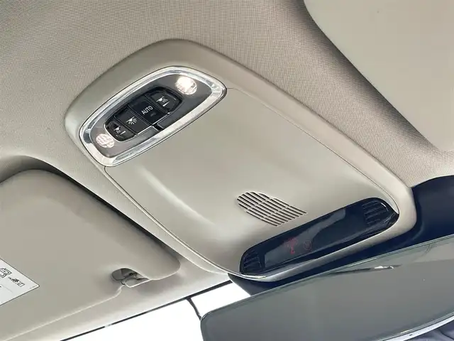 ボルボ ＸＣ６０ D4 AWD モーメンタム 山梨県 2020(令2)年 7.3万km クリスタルホワイトP ワンオーナー　/白革/シートＨ　/純正メモリナビ/フルセグ/ＢＴ　/ＡｐｐｌｅＣａｒＰｌａｙ　/自動駐車　/自動発車　/衝突回避　/ＣＴＡ　/ＡＣＣ　/アダプティブベンディングライト　/ＬＫＡ　/ＢＬＩＳ　/360°カメラ/フットオープナー　