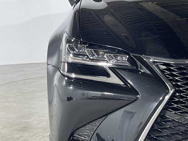 レクサス ＧＳ 300h Fスポーツ 福岡県 2017(平29)年 13.3万km グラファイトブラックガラスフレーク 純正メーカーナビ（CD/DVD/BTA/AUX） バックカメラ フルセグTV 追従型クルーズコントロール ブラインドスポットモニター レーンキープアシスト サンルーフ 電動リアゲート 前席パワーシート パドルシフト オートマチックハイビーム LEDヘッドライト 保証書付き 取扱説明書付き スマートキー ベンチシート 前方ドライブレコーダー 純正フロアマット レザーシート ヒートシーター エアシート 純正アルミホイール 前後コーナーセンサー カーテンエアバッグ 衝突被害軽減システム 盗難防止装置