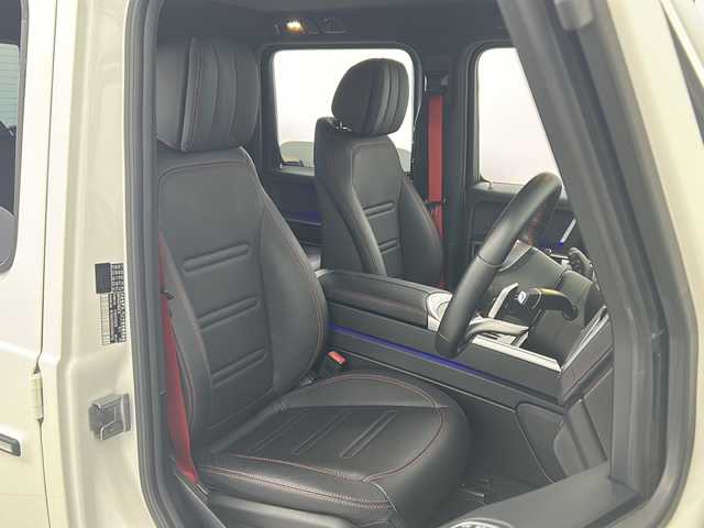 メルセデス・ベンツ ゲレンデヴァーゲン Ｇ４００ｄ AMGライン 宮城県 2021(令3)年 2.4万km ダイヤモンドホワイト ワンオーナー/サンルーフ/本革シート/全方位カメラ/アクティブブレーキアシスト/アテンションアシスト/レーンキーピングアシスト/ブラインドスポットアシスト/アダプティブクルーズコントロール/インテリジェントライトシステム/純正ナビ/・BT・USB・SD/フルセグTV/前席パワーシート/前席シートメモリー/全席シートヒーター/革巻きステアリング/パドルシフト/LEDヘッドライト/ドライブレコーダー（前後）/ETC/電動パーキングブレーキ/プッシュスタート/スマートキー×2