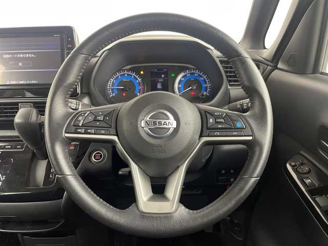 日産 ルークス HWS Gターボ プロパイロットED 埼玉県 2020(令2)年 2.5万km スパークリングレッド/ブラック 純正ナビ　/全方位カメラ　/ビルトインＥＴＣ　/両側電動スライドドア　/レーンキープアシスト　/標識表示　/先行車発進お知らせ　/衝突軽減システム/ドライブレコーダー　/コーナーセンサー　/純正フロアマット　/プッシュスタート　/フォグランプ