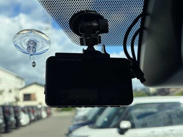 トヨタ ヴォクシー ZS 煌Ⅱ 大阪府 2020(令2)年 5.1万km ブラック ＡＬＰＩＮＥ１１インチナビ　/ＡＬＰＩＮＥフリップダウンモニター　/両側パワースライドドア　/クルーズコントロール　/ＨＤＭＩ　/前後コーナーセンサー　/前後ドラレコ　/ビルトインＥＴＣ　/ＬＥＤヘッドライト/