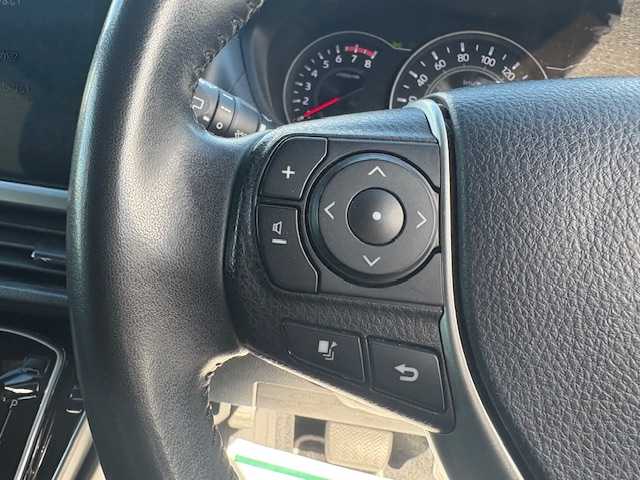 トヨタ ヴォクシー ZS 煌Ⅱ 大阪府 2020(令2)年 5.1万km ブラック ＡＬＰＩＮＥ１１インチナビ　/ＡＬＰＩＮＥフリップダウンモニター　/両側パワースライドドア　/クルーズコントロール　/ＨＤＭＩ　/前後コーナーセンサー　/前後ドラレコ　/ビルトインＥＴＣ　/ＬＥＤヘッドライト/