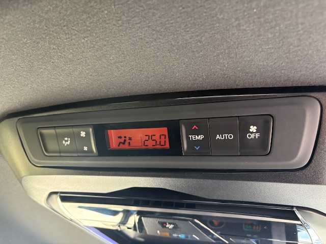 トヨタ ヴォクシー ZS 煌Ⅱ 大阪府 2020(令2)年 5.1万km ブラック ＡＬＰＩＮＥ１１インチナビ　/ＡＬＰＩＮＥフリップダウンモニター　/両側パワースライドドア　/クルーズコントロール　/ＨＤＭＩ　/前後コーナーセンサー　/前後ドラレコ　/ビルトインＥＴＣ　/ＬＥＤヘッドライト/