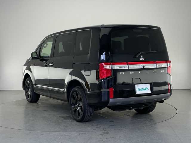 三菱 デリカＤ：５ シャモニー 長野県 2025(令7)年 0.1千km 黒 登録済み未使用者/純正アルパインナビ/三菱e-Assist/衝突被害軽減ブレーキ（FCM）/踏み間違い防止アシスト（EAPM）/アダプティブクルーズコントロール（ACC）/車線逸脱警報システム（LTW）/先行車発進通知［LCDN］/ブラインドスポットモニター (BSM)/バックカメラ/両側パワースライド/パワーバックドア/前席シートヒーター/ステリングヒーター/アイドリングストップ/純正18インチAW/スペアーキー/車両取扱説明書/保証書