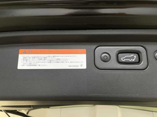 三菱 デリカＤ：５ シャモニー 長野県 2025(令7)年 0.1千km 黒 登録済み未使用者/純正アルパインナビ/三菱e-Assist/衝突被害軽減ブレーキ（FCM）/踏み間違い防止アシスト（EAPM）/アダプティブクルーズコントロール（ACC）/車線逸脱警報システム（LTW）/先行車発進通知［LCDN］/ブラインドスポットモニター (BSM)/バックカメラ/両側パワースライド/パワーバックドア/前席シートヒーター/ステリングヒーター/アイドリングストップ/純正18インチAW/スペアーキー/車両取扱説明書/保証書