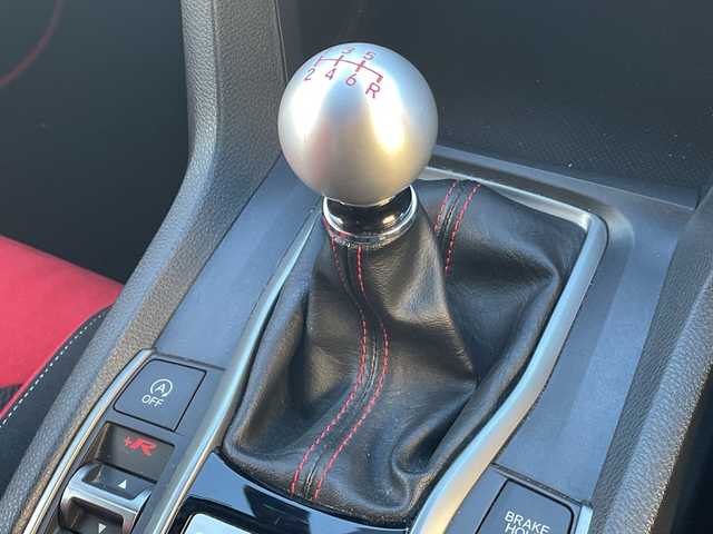 ホンダ シビック タイプR 茨城県 2019(令1)年 3.7万km チャンピオンシップホワイト カロッツェリアナビ　/-TV/BT/AM/衝突軽減システム　/バックカメラ　/ドライブレコーダー　/ＬＥＤヘッドライト　/エアロ　/-フロント/サイド/リア/オートライト　/アイドリングストップ　/純正アルミホイール　/電動格納ミラー/プッシュスタート