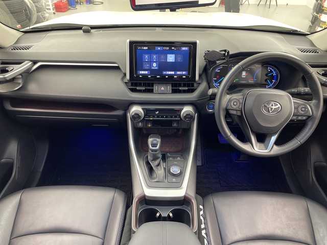 トヨタ ＲＡＶ４ ハイブリットG 福島県 2019(令1)年 4.5万km ホワイトパールクリスタルシャイン /禁煙車//モデリスタエアロ//デジタルインナーミラー//ＢＳＭ//パワーバックドア//純正ナビ/CD・DVD・BT・MSV・フルセグTV//ステアリングヒーター//レザーシート/D席パワーシート・シートヒーター//レーダークルーズコントロール//前後ドライブレコーダー//パワーシート//2.0ＥＴＣ//トヨタセーフティセンス//バックカメラ//クリアランスソナー//ステアリングリモコン//ルーフレール//スペアキー有り