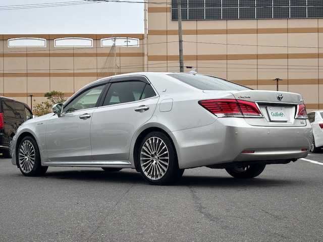 トヨタ クラウン マジェスタ Fバージョン 宮城県 2014(平26)年 6.4万km プレシャスシルバー 登録時走行距離63251km/純正HDDナビ/AM・FM・TV・Bluetooth・CD/ビルトインETC/ドライブレコーダー（前のみ）/バックカメラ/シートメモリー/セキュリティアラートシステム/前席パワーシート/前席シートヒーター/ヘッドライトウォッシャー/プッシュスタート/ALL　Auto　PW/ドアバイザー/フォグランプ/ウインカーミラー/カーテンエアバッグ/スイッチ付き木目調アームレスト