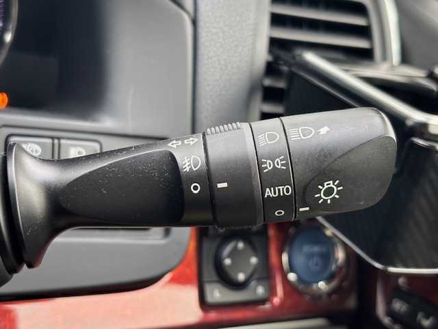 トヨタ クラウン マジェスタ Fバージョン 宮城県 2014(平26)年 6.4万km プレシャスシルバー 登録時走行距離63251km/純正HDDナビ/AM・FM・TV・Bluetooth・CD/ビルトインETC/ドライブレコーダー（前のみ）/バックカメラ/シートメモリー/セキュリティアラートシステム/前席パワーシート/前席シートヒーター/ヘッドライトウォッシャー/プッシュスタート/ALL　Auto　PW/ドアバイザー/フォグランプ/ウインカーミラー/カーテンエアバッグ/スイッチ付き木目調アームレスト