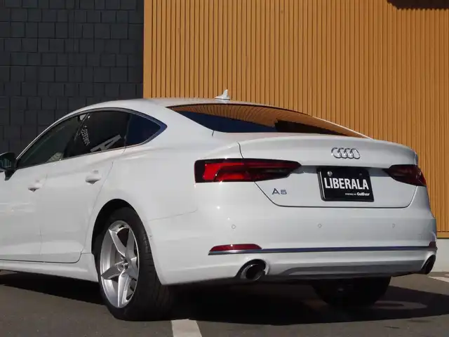 アウディ Ａ５ SB 40TFSIスポーツ 埼玉県 2019(令1)年 5万km 白 ワンオーナー/ブラックレザーシート/アダプティブクルーズコントロール/ラグジュアリーパッケージ/アシスタンスパッケージ/マトリクスLED/バーチャルコックピット/CarPlay/ブラインドスポットモニター/全周囲カメラ/純正ナビ/ドラレコ/ETC/フルセグTV