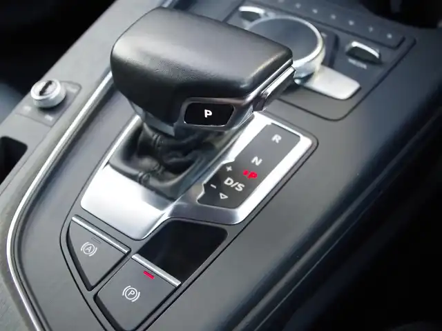 アウディ Ａ５ SB 40TFSIスポーツ 埼玉県 2019(令1)年 5万km 白 ワンオーナー/ブラックレザーシート/アダプティブクルーズコントロール/ラグジュアリーパッケージ/アシスタンスパッケージ/マトリクスLED/バーチャルコックピット/CarPlay/ブラインドスポットモニター/全周囲カメラ/純正ナビ/ドラレコ/ETC/フルセグTV