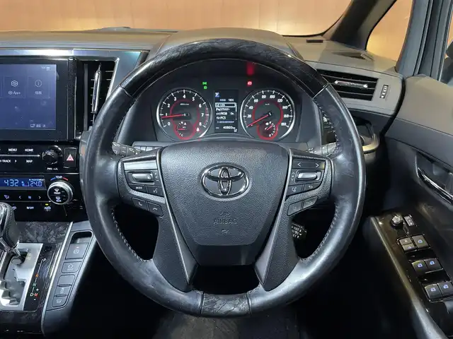 トヨタ アルファード S タイプゴールド 愛知県 2021(令3)年 4.1万km ホワイトパールクリスタルシャイン フルセグテレビ/Bluetooth/DVD/バックカメラ/コーナーセンサー/レーダークルーズ/レーンキープアシスト/パワーバックドア/ハーフレザーシート/社外デジタルインナーミラー/両側パワースライドドア/純正18インチAW/オートハイビーム/取扱説明書/保証書