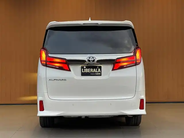 トヨタ アルファード S タイプゴールド 愛知県 2021(令3)年 4.1万km ホワイトパールクリスタルシャイン フルセグテレビ/Bluetooth/DVD/バックカメラ/コーナーセンサー/レーダークルーズ/レーンキープアシスト/パワーバックドア/ハーフレザーシート/社外デジタルインナーミラー/両側パワースライドドア/純正18インチAW/オートハイビーム/取扱説明書/保証書
