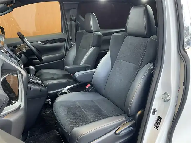 トヨタ アルファード S タイプゴールド 愛知県 2021(令3)年 4.1万km ホワイトパールクリスタルシャイン フルセグテレビ/Bluetooth/DVD/バックカメラ/コーナーセンサー/レーダークルーズ/レーンキープアシスト/パワーバックドア/ハーフレザーシート/社外デジタルインナーミラー/両側パワースライドドア/純正18インチAW/オートハイビーム/取扱説明書/保証書