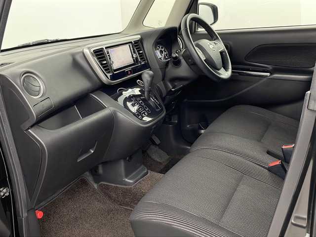 日産 デイズ ルークス ハイウェイスター Gターボ 埼玉県 2018(平30)年 4.6万km ブラック 禁煙車/純正ナビ/CD/DVD/Bluetooth/フルセグテレビ/アラウンドビューモニター/両側パワースライドドア/エマージェンシーブレーキ/クルーズコントロール/ETC/LEDヘッドライト/オートライト/ハイビームアシスト/ドライブレコーダー/アイドリングストップ/ドアバイザー/純正フロアマット/プッシュスタート /スマートキー