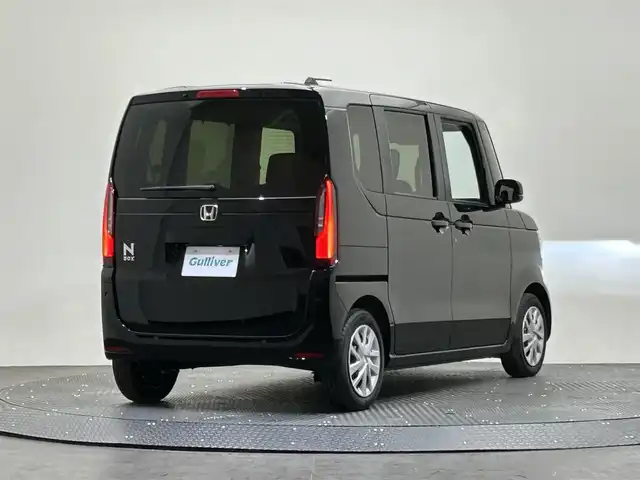 ホンダ Ｎ ＢＯＸ 愛媛県 2024(令6)年 0.3万km クリスタルブラックパール 純正8インチナビ/   BT.USB.フルセグTV/バックカメラ/片側パワスラ/電子パーキングブレーキ/純正フロアマット/スペアキー