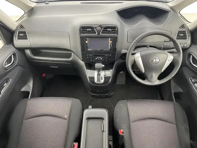 日産 セレナ ハイウェイスター S HV エアロ 大分県 2013(平25)年 8.7万km スーパーブラック 純正ナビ　型式MC312D-W/　AM/FM/CD/DVD/BT/　USB入力端子/　フルセグTV/バックカメラ/後席モニター　型式PCX-R3300/両側パワースライドドア/クルーズコントロール/ETC/プッシュスタート/アイドリングストップ/横滑り防止装置/電動格納ミラー/純正フロアマット/オートライト/HIDヘッドライト/フォグランプ/純正16インチアルミホイール