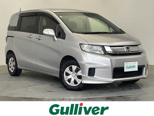 ホンダ フリード スパイク G ジャストセレクション 栃木県 2014(平26)年 5.8万km アラバスターシルバーメタリック 純正ナビ/（CD/DVD/ワンセグTV/BT）/バックカメラ/コーナーセンサー（前のみ）/ETC/両側パワースライドドア/オートライト/HIDヘッドライト/横滑り防止装置/スマートキー/電動格納ミラー/純正フロアマット
