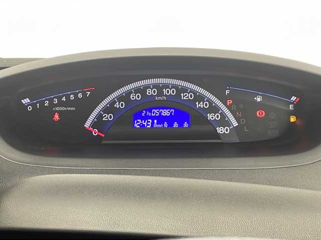 ホンダ フリード スパイク G ジャストセレクション 栃木県 2014(平26)年 5.8万km アラバスターシルバーメタリック 純正ナビ/（CD/DVD/ワンセグTV/BT）/バックカメラ/コーナーセンサー（前のみ）/ETC/両側パワースライドドア/オートライト/HIDヘッドライト/横滑り防止装置/スマートキー/電動格納ミラー/純正フロアマット