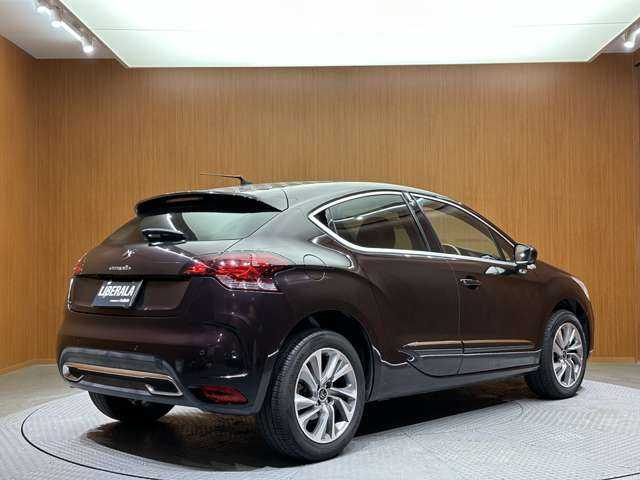 ＤＳオートモビル ＤＳ４ フォーブール アディクト 千葉県 2015(平27)年 5.4万km パープル 限定車　/モノグラムルーフ　/クラブレザーシート　/クルーズコントロール　/ナビ　/ＴＶ　/バックカメラ　/シートヒーター　/電動シート　/ＨＩＤライト　/ブラインドスポット　/障害物センサー　/ＥＴＣ　/キーレス